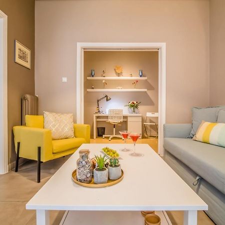 Glyfada'S Central Apartment アテネ エクステリア 写真